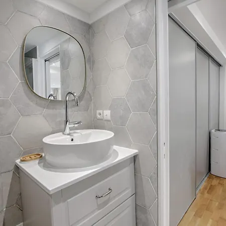 Rare Gem Maisonette 10 Min Champs Elysees Apartmán Paříž